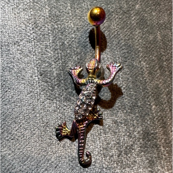 Pagoda Green Salamander 🦎 Gecko Color Changing Belly Button Ring - Picture 5 of 14